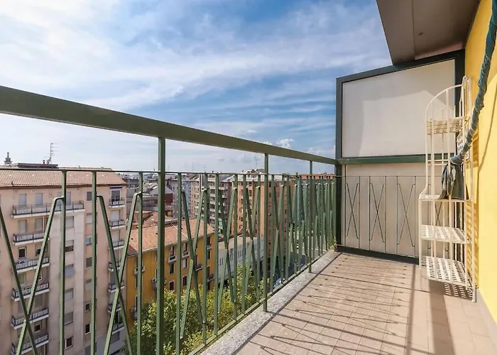 Unique & Strategic Flat, 50m From M4 Station Lägenhet *