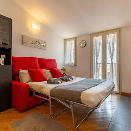 Unique & Strategic Flat, 50m From M4 Station * מילאנו